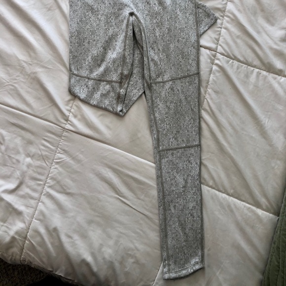 Gymshark Fleur Texture Leggings - Picture 4 of 9